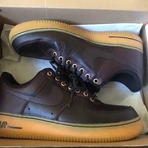 Nike sneaker size 9 men’s